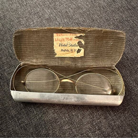 Antique 1909 Wire Rim Eyeglasses with Case - Picture 1 of 7
